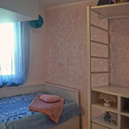Laura Apartment *